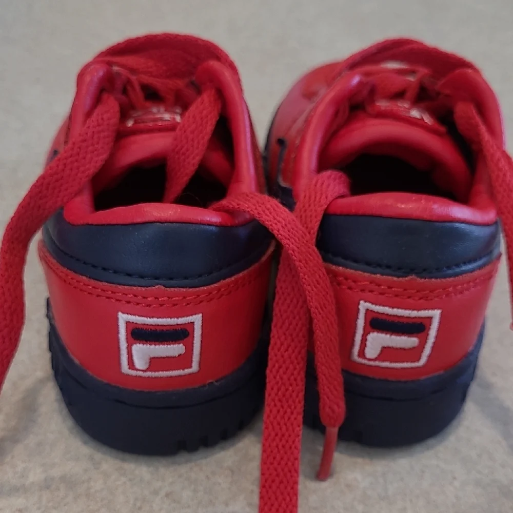 Fila Red Navy Toddler 6 Sneaker